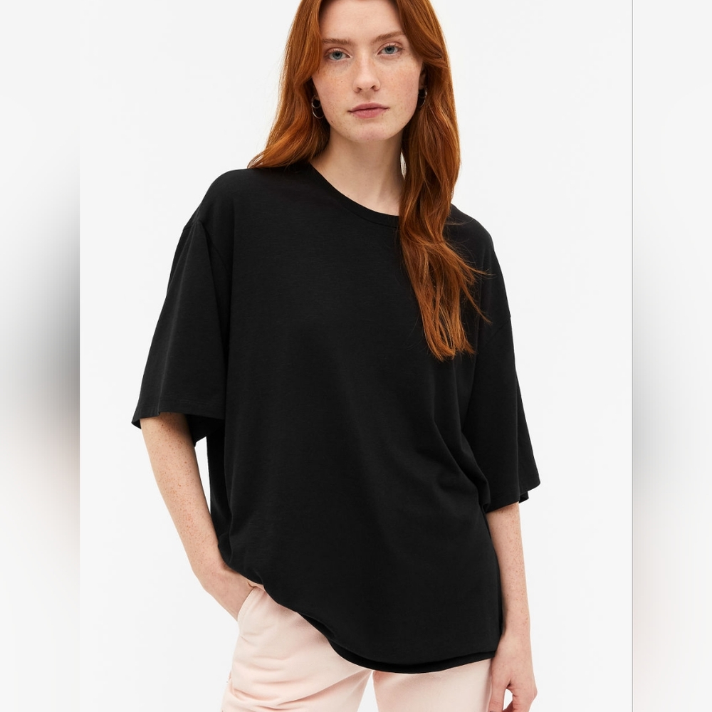 Monkl. OverSized Tee Shirt. Black. Size XS.